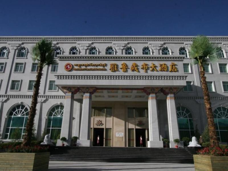 Brahmaputra Grand Hotel ลาซา ภายนอก รูปภาพ
